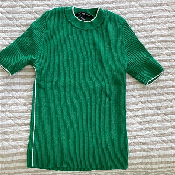 French Connection Sweaters - 🍀ST PATTY’S DAY ALERT🍀French Connection Emerald Knit Top with White Accents